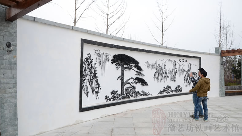 亳州蕪湖產(chǎn)業(yè)園廣場(chǎng)定制的大型戶外鐵畫-迎客松