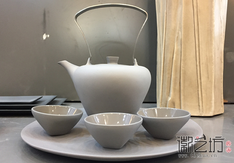 靈感與創(chuàng)意 2018設(shè)計(jì)上?；账嚪昏F畫參觀隨筆 (11)