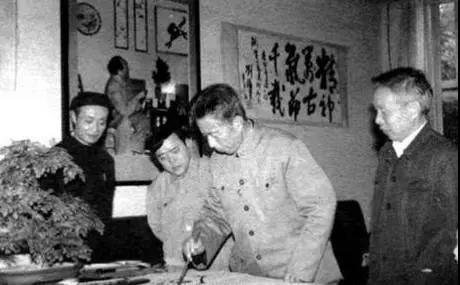 23古雅格調(diào) 現(xiàn)代風(fēng)韻&mdash;&mdash;王石岑