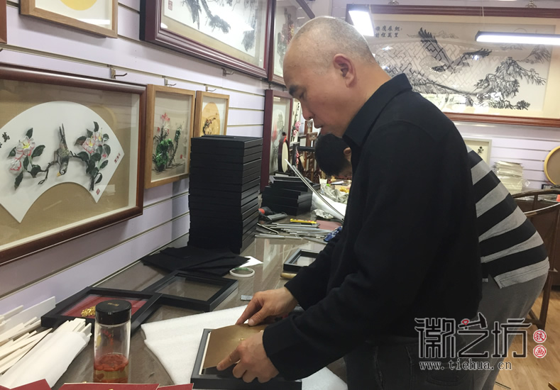 徽藝坊定制蘇州市蕪湖商會(huì)成立大會(huì)紀(jì)念禮品鐵畫(huà) (3)