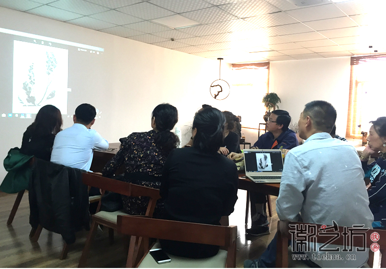 徽藝坊召開蕪湖鐵畫協(xié)會(huì)質(zhì)量標(biāo)準(zhǔn)研討會(huì) (3)