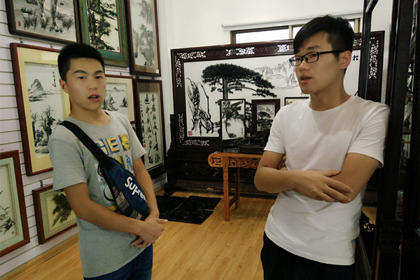 安徽大學歷史系徽藝坊鐵畫調(diào)研002