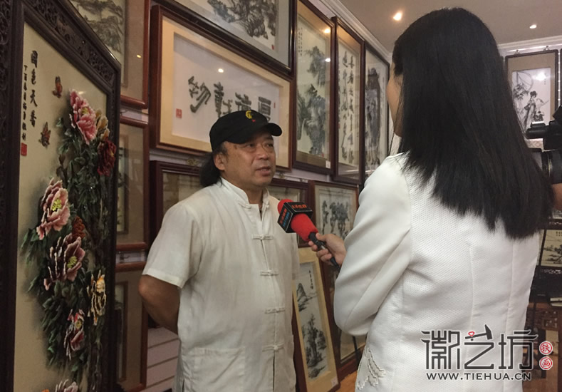 2017.6.3蕪湖電視臺(tái)蕪湖日?qǐng)?bào)來(lái)徽藝坊采訪2