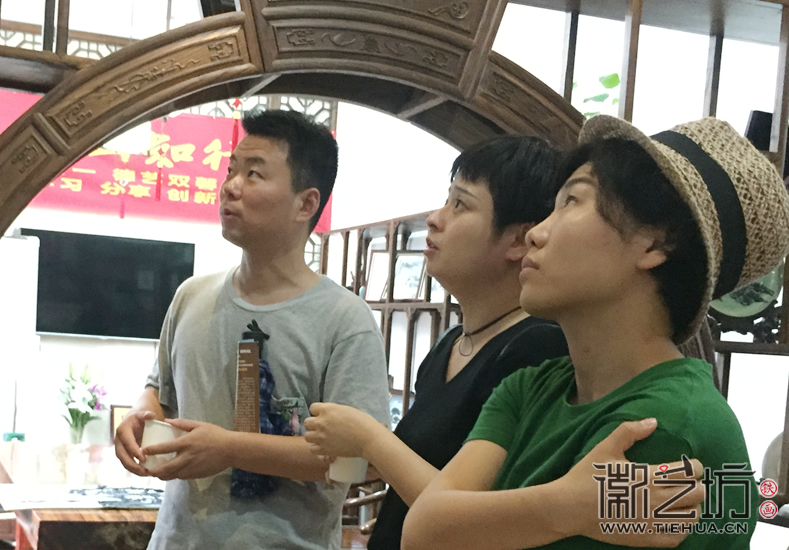 2017.6.13蕪湖鐵畫(huà)人才培養(yǎng)培訓(xùn)班學(xué)員來(lái)徽藝坊參觀學(xué)習(xí)13