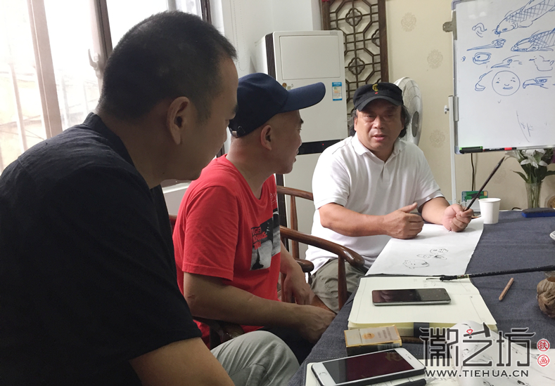 畫中年人面部五官正確分布位置講解1