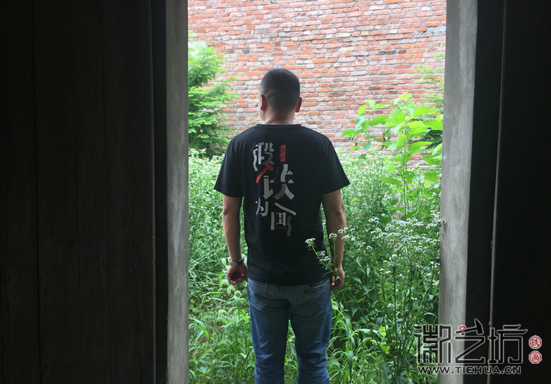 徽藝坊鐵畫(huà)夢(mèng)之隊(duì)于陶辛七房村拍攝集體形象照 (7)