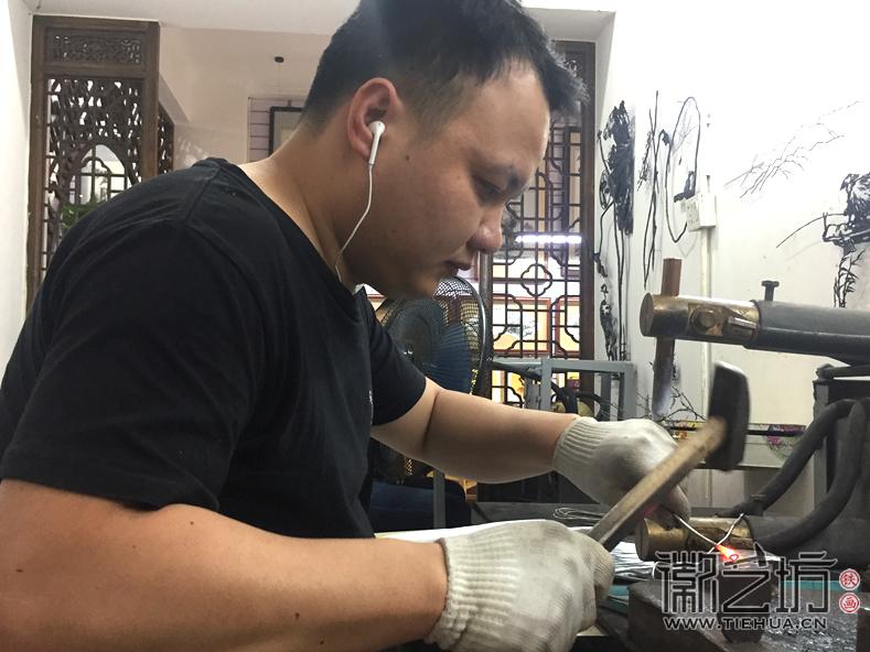 李強工作現(xiàn)場1