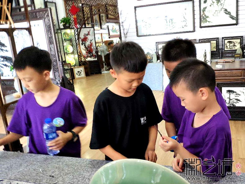 奧拓夏令營徽藝坊鐵畫體驗(yàn)活動(dòng) (15)