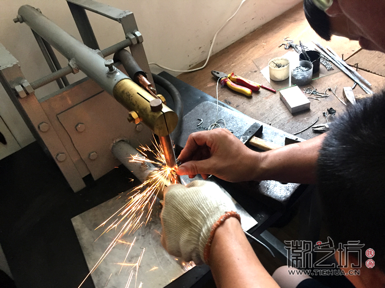 奧拓夏令營徽藝坊鐵畫體驗(yàn)活動(dòng) (3)