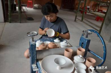 國(guó)家藝術(shù)基金蕪湖鐵畫(huà)人才培養(yǎng)項(xiàng)目赴皖南景德鎮(zhèn)考察 (11)