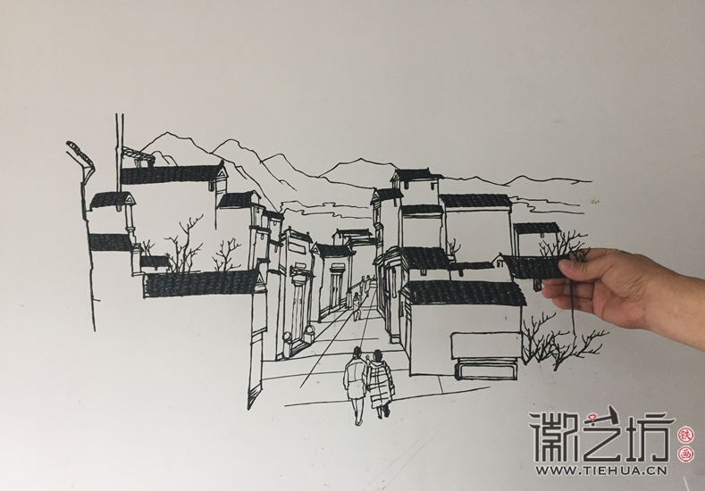 熱情友好 寬容禮讓 安徽中環(huán)贈深交所雙面臺屏鐵畫《迎客松與六尺巷》