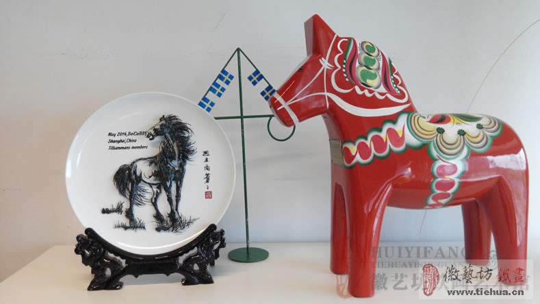 宜家定制的贈送瑞典公司創(chuàng)始人的中國特色鐵畫禮物-中國馬圖案鐵畫